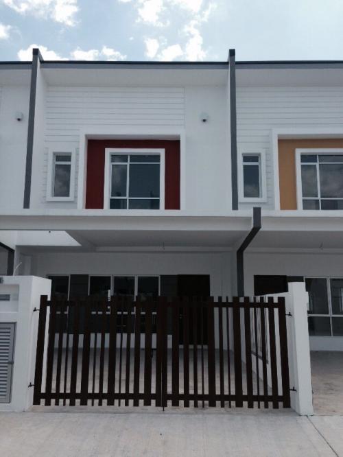 Brand New 2 Storey Intermediate House Angusta Setia Ecohill Semenyih