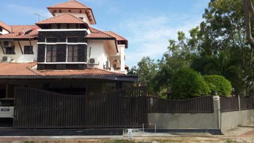 2 Storey Terrace Corner Bandar Nusaputra Puchong House For Sale Untuk Dijual